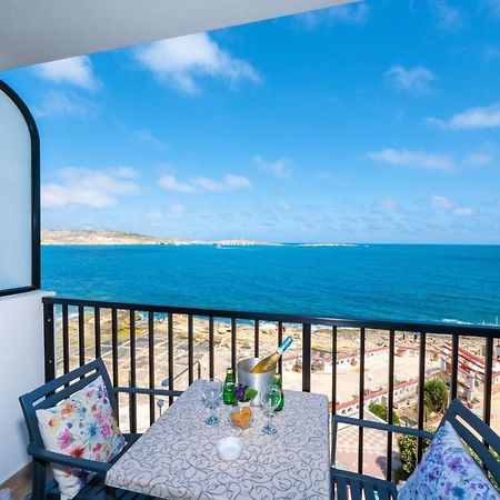Islet Promenade Seafront 1 Bedroom Apartment With Sea View Balcony By Getawaysmalta 圣保罗湾城 外观 照片