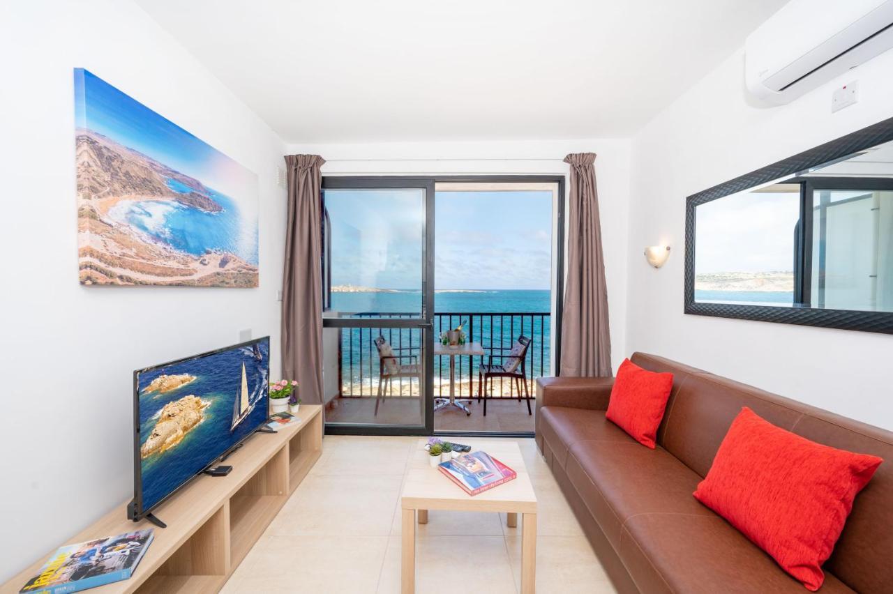 Islet Promenade Seafront 1 Bedroom Apartment With Sea View Balcony By Getawaysmalta 圣保罗湾城 外观 照片
