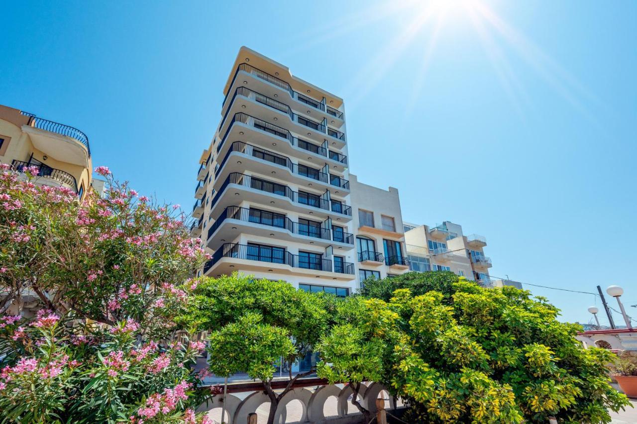 Islet Promenade Seafront 1 Bedroom Apartment With Sea View Balcony By Getawaysmalta 圣保罗湾城 外观 照片